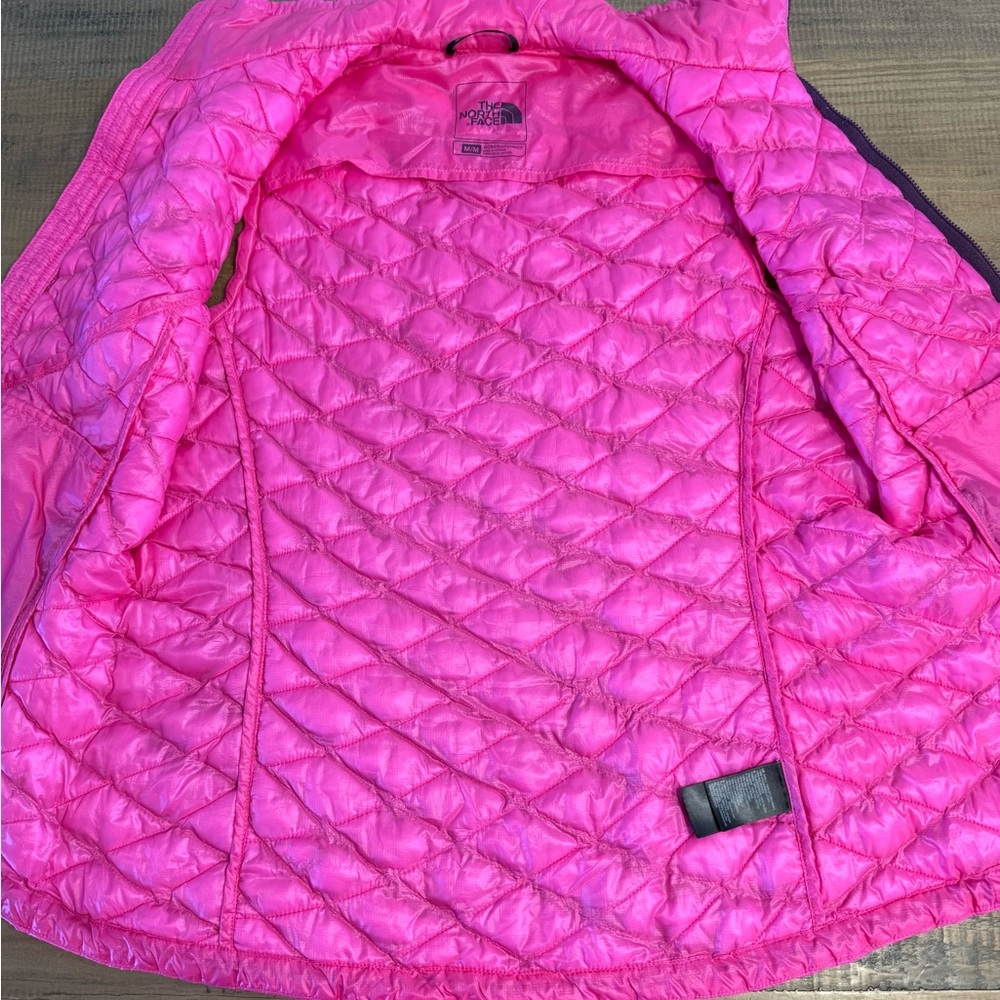 The North Face Pink Thermoball Quilted Vest - Picture 5 of 6